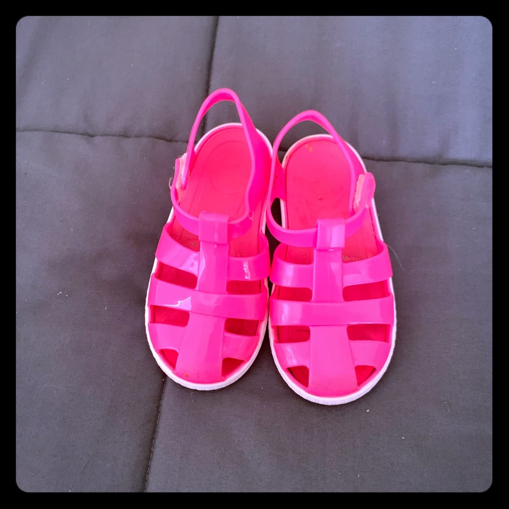 Girls pink jellies